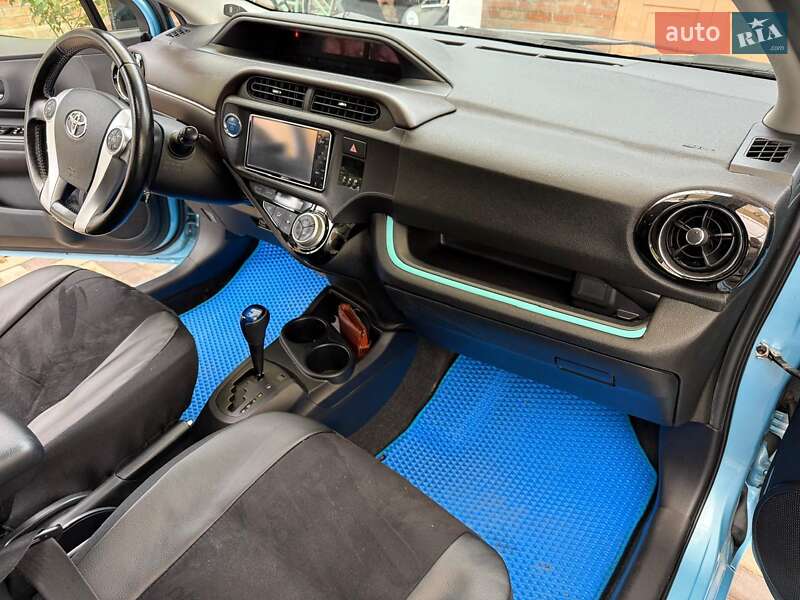 Хэтчбек Toyota Aqua 2015 в Измаиле