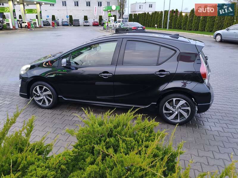 Хэтчбек Toyota Aqua 2015 в Киеве фото 9 Хэтчбек Toyota Aqua 2015 в Киеве