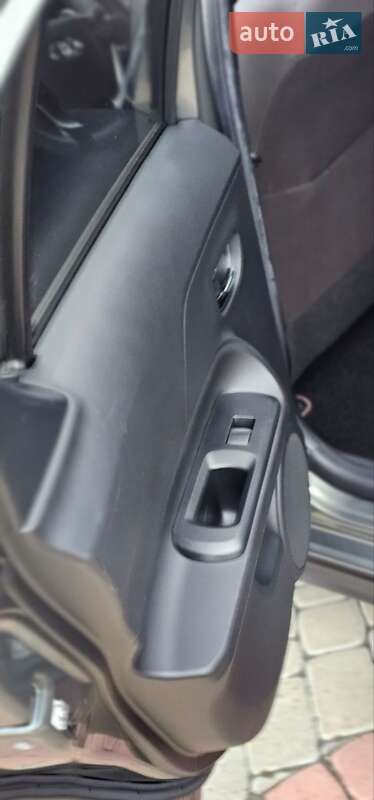 Хэтчбек Toyota Aqua 2019 в Харькове фото 48 Хэтчбек Toyota Aqua 2019 в Харькове