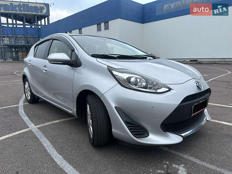 Хэтчбек Toyota Aqua 2020 в Киеве