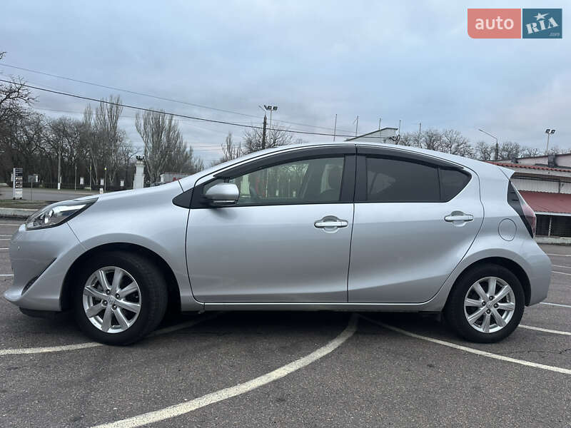 Хэтчбек Toyota Aqua 2020 в Киеве