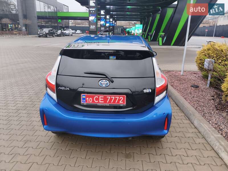 Хетчбек Toyota Aqua 2020 в Києві