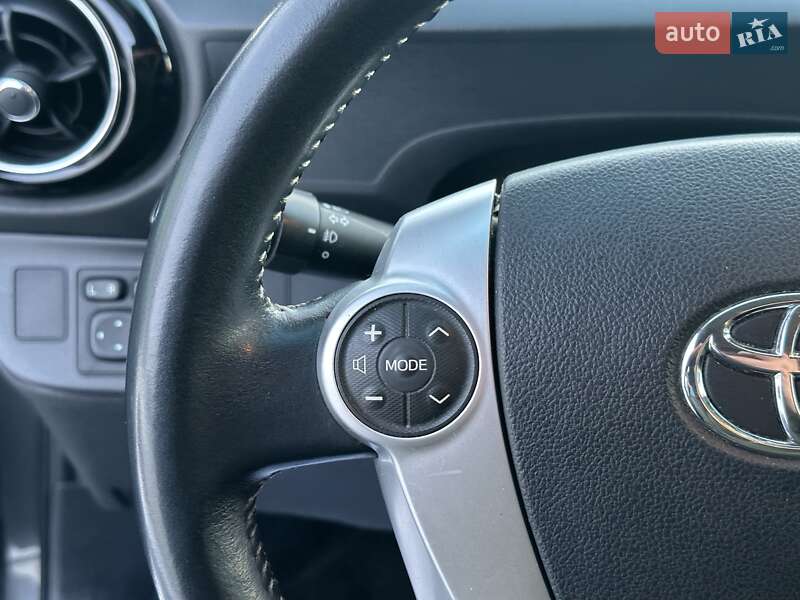 Хетчбек Toyota Aqua 2015 в Києві