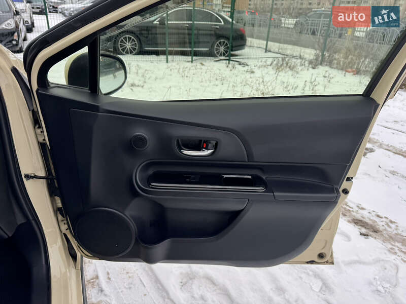 Хэтчбек Toyota Aqua 2018 в Киеве