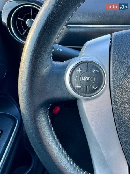 Хэтчбек Toyota Aqua 2015 в Киеве