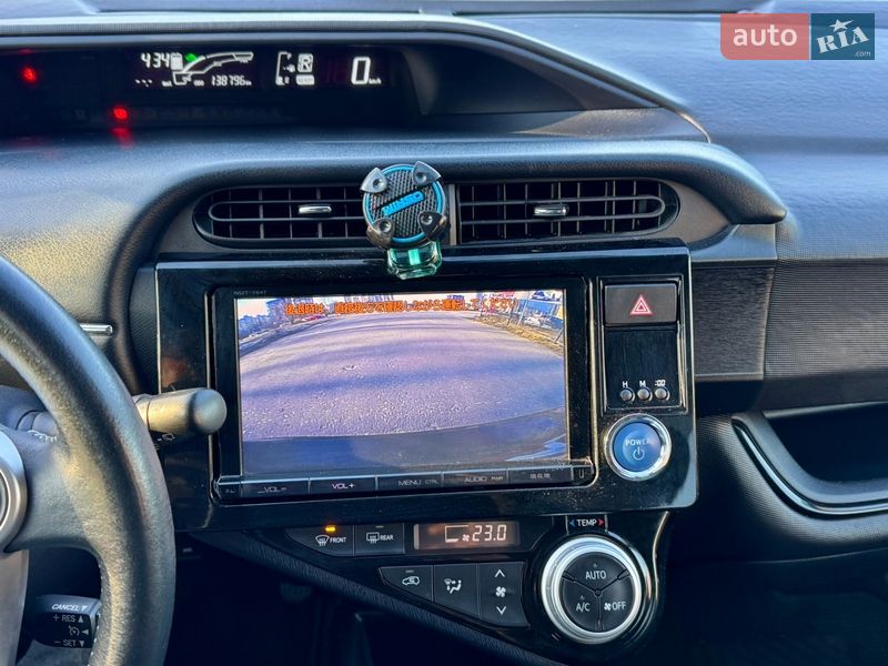 Хэтчбек Toyota Aqua 2015 в Киеве