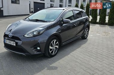 Хэтчбек Toyota Aqua 2017 в Хмельницком