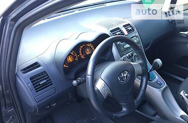 Хэтчбек Toyota Auris 2008 в Днепре