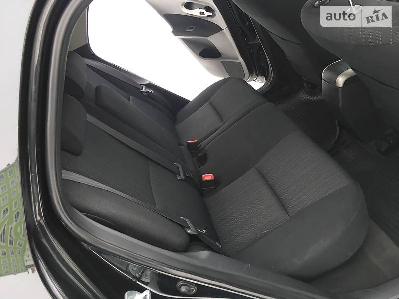 Хэтчбек Toyota Auris 2009 в Ивано-Франковске