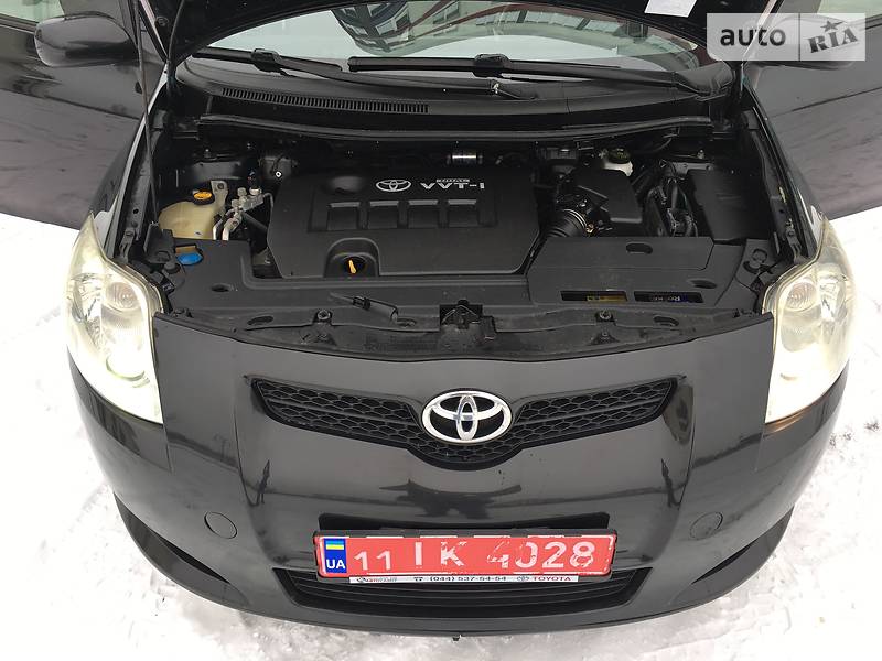 Хэтчбек Toyota Auris 2009 в Ивано-Франковске