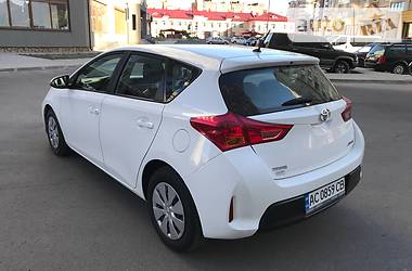 Хэтчбек Toyota Auris 2014 в Луцке