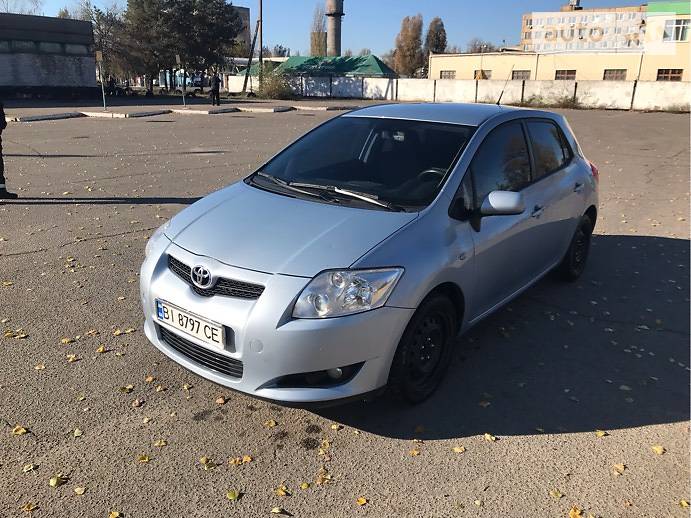 Хэтчбек Toyota Auris 2008 в Горишних Плавнях