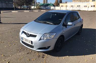 Хэтчбек Toyota Auris 2008 в Горишних Плавнях