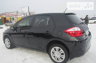 Хэтчбек Toyota Auris 2011 в Ивано-Франковске