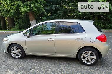 Хэтчбек Toyota Auris 2008 в Черновцах