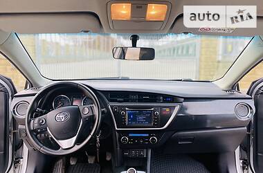 Универсал Toyota Auris 2015 в Здолбунове