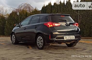 Хэтчбек Toyota Auris 2013 в Стрые