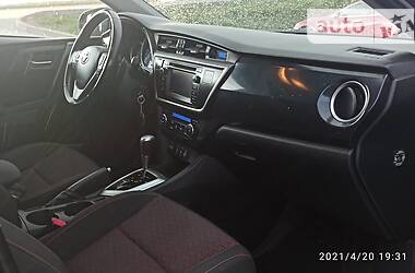 Хэтчбек Toyota Auris 2013 в Стрые