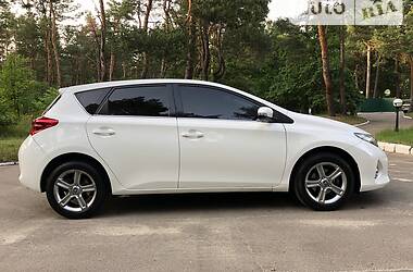 Хэтчбек Toyota Auris 2013 в Киеве