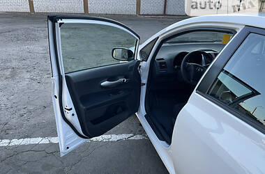 Хэтчбек Toyota Auris 2012 в Киеве