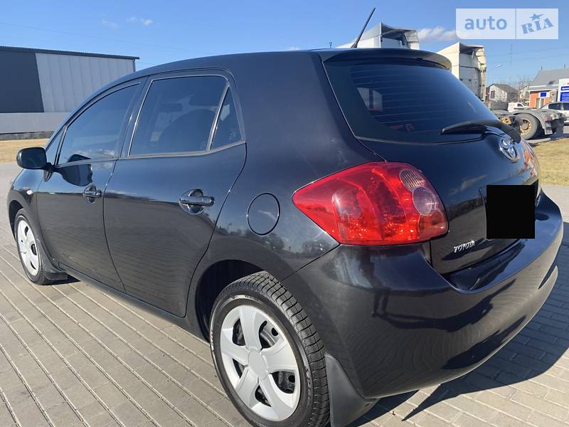 Хэтчбек Toyota Auris 2008 в Виннице