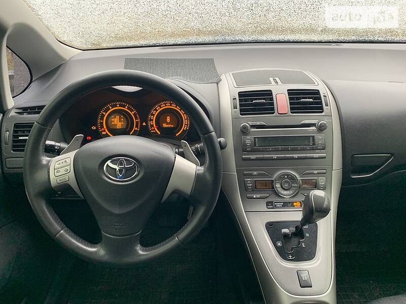 Хэтчбек Toyota Auris 2008 в Виннице