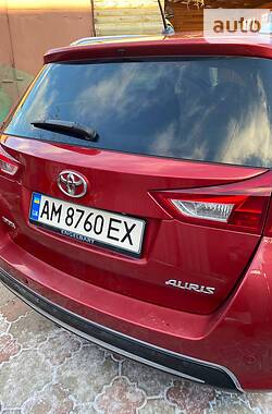 Универсал Toyota Auris 2013 в Звягеле