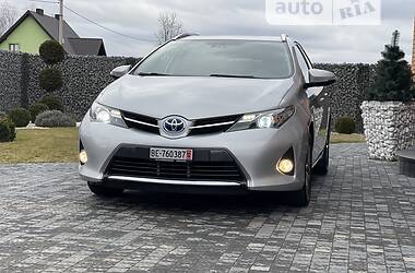 Универсал Toyota Auris 2015 в Луцке