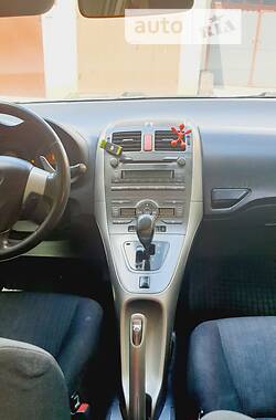 Седан Toyota Auris 2008 в Хмельницком