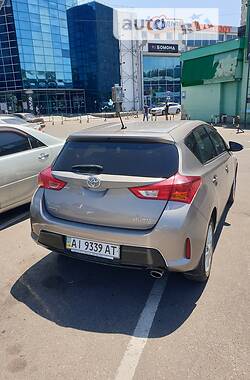 Хэтчбек Toyota Auris 2012 в Одессе