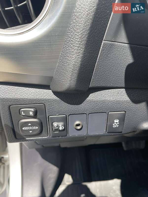 Хетчбек Toyota Auris 2012 в Луцьку