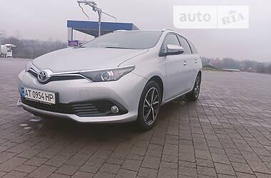 Универсал Toyota Auris 2016 в Ивано-Франковске