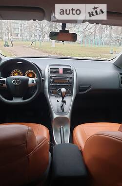 Хэтчбек Toyota Auris 2012 в Черкассах