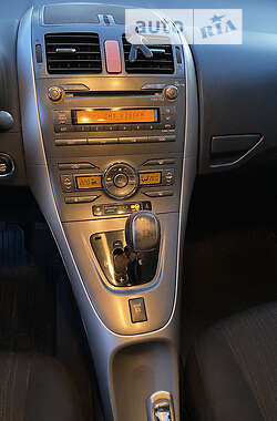 Хэтчбек Toyota Auris 2008 в Киеве