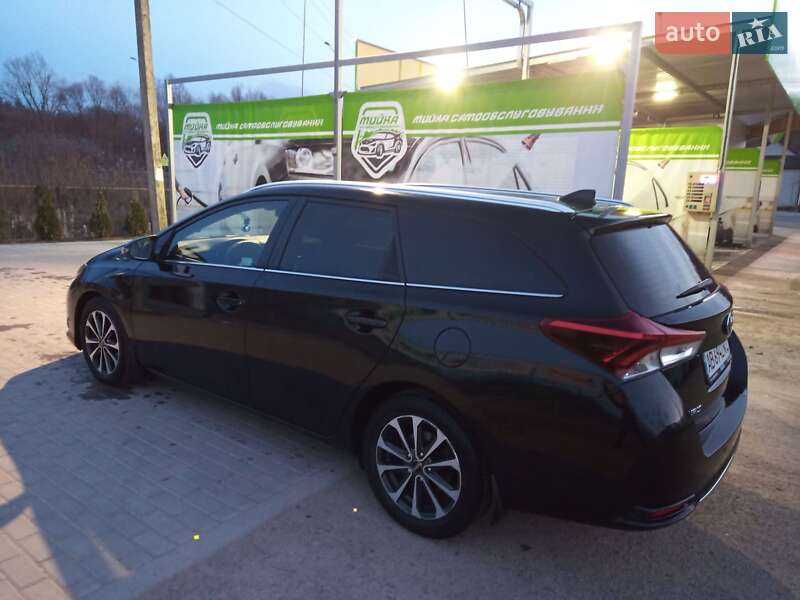 Універсал Toyota Auris 2016 в Томашполі