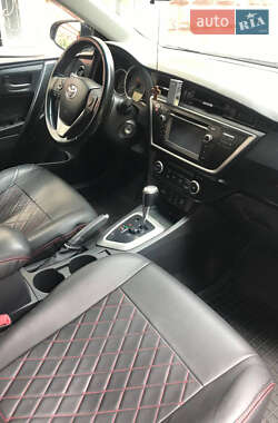 Хетчбек Toyota Auris 2013 в Києві