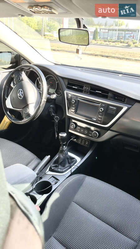Хетчбек Toyota Auris 2013 в Кропивницькому