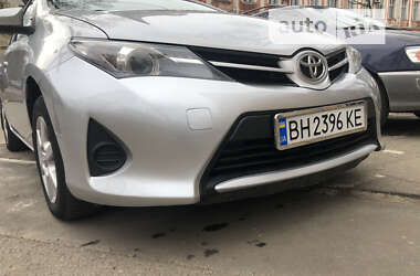 Універсал Toyota Auris 2014 в Одесі