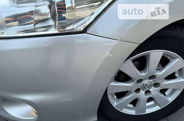 Хэтчбек Toyota Auris 2012 в Виннице