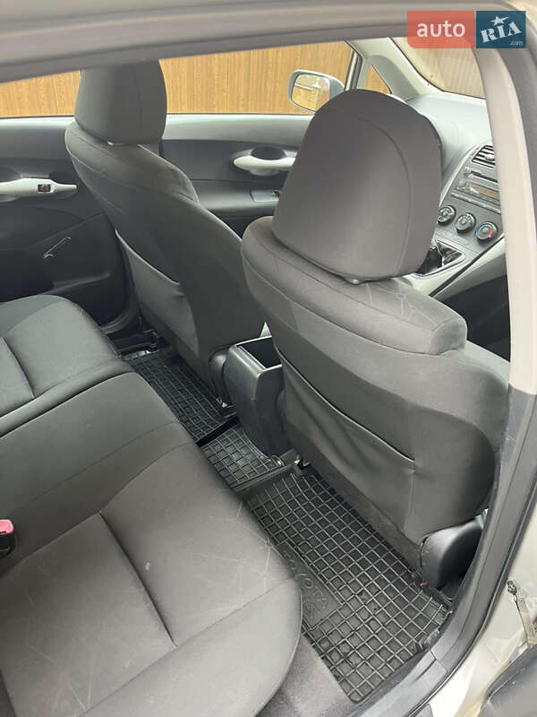 Хэтчбек Toyota Auris 2007 в Сваляве