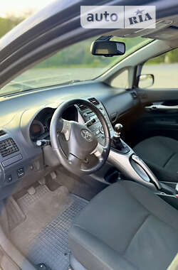 Хэтчбек Toyota Auris 2007 в Запорожье