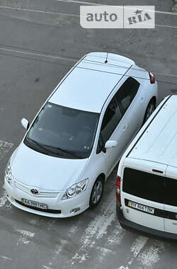 Хетчбек Toyota Auris 2012 в Хмельницькому