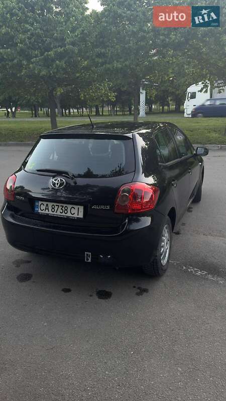 Хетчбек Toyota Auris 2009 в Умані