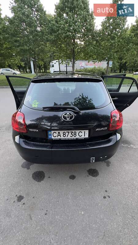 Хетчбек Toyota Auris 2009 в Умані