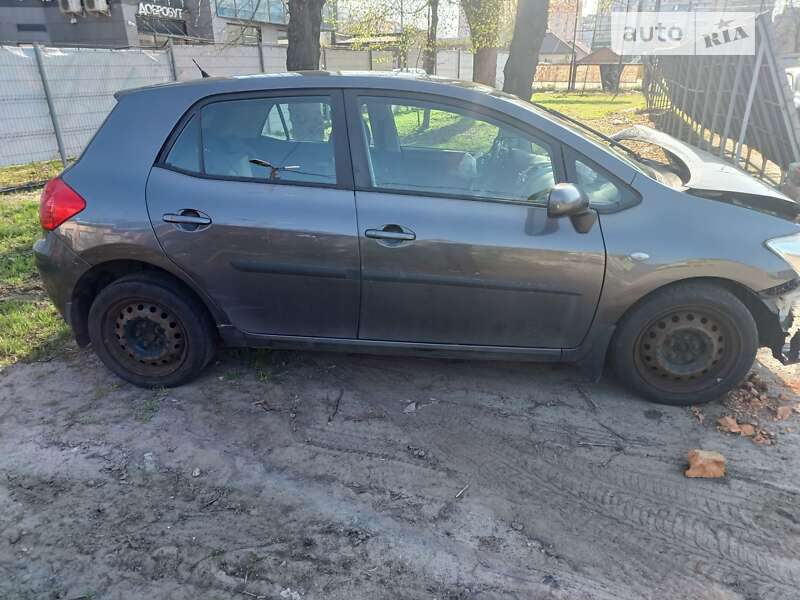 Хэтчбек Toyota Auris 2008 в Киеве