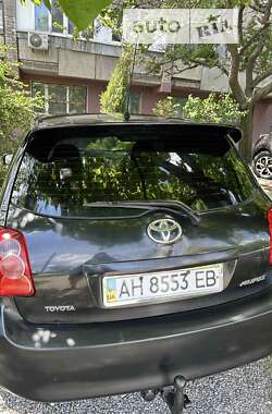 Хэтчбек Toyota Auris 2008 в Запорожье