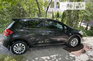 Хэтчбек Toyota Auris 2008 в Запорожье