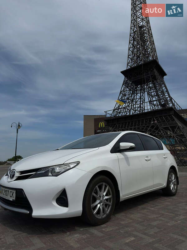 Toyota Auris 2013