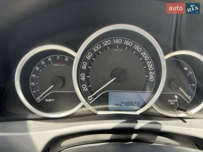 Універсал Toyota Auris 2013 в Львові