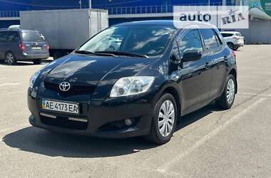 Хэтчбек Toyota Auris 2008 в Днепре